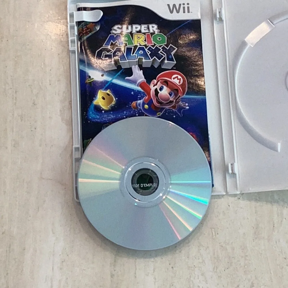 Super Mario Galaxy Nintendo Wii Game & Official Strategy Guide CIB Lot Of 2